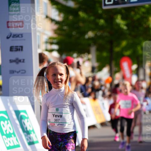 20.09.2026 - PSD Bank Halbmarathon LAZAROV Photography http://msf.ph/oto/10548320 20.09.2026 10:33:13 Ziel 139, 235, 308, 316, 339, 379, 386, 387 meine-sportfotos.de