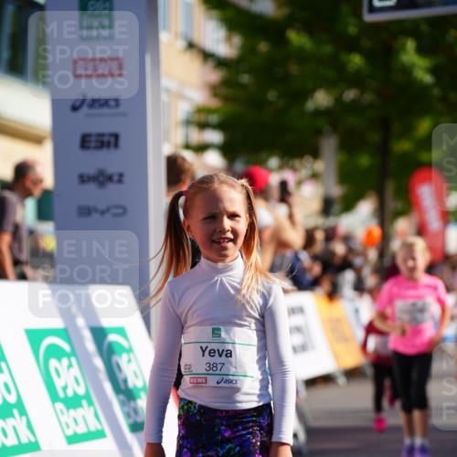 20.09.2026 - PSD Bank Halbmarathon LAZAROV Photography http://msf.ph/oto/10548322 20.09.2026 10:33:13 Ziel 139, 235, 308, 316, 339, 379, 386, 387 meine-sportfotos.de