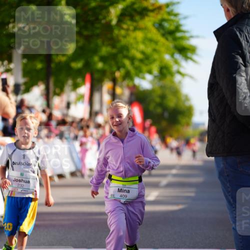 20.09.2026 - PSD Bank Halbmarathon LAZAROV Photography http://msf.ph/oto/10548343 20.09.2026 10:33:21 Ziel 230, 232, 234, 296, 308, 316, 379, 386, 409 meine-sportfotos.de
