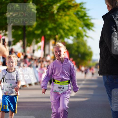 20.09.2026 - PSD Bank Halbmarathon LAZAROV Photography http://msf.ph/oto/10548344 20.09.2026 10:33:21 Ziel 230, 232, 234, 296, 308, 316, 379, 386, 409 meine-sportfotos.de
