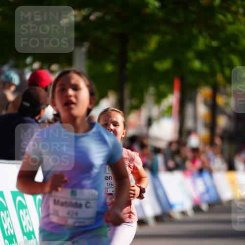 20.09.2026 - PSD Bank Halbmarathon LAZAROV Photography http://msf.ph/oto/10548385 20.09.2026 10:33:49 Ziel 166, 207, 227, 253, 424 meine-sportfotos.de