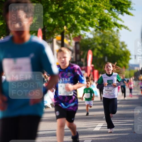 20.09.2026 - PSD Bank Halbmarathon LAZAROV Photography http://msf.ph/oto/10548394 20.09.2026 10:33:54 Ziel 138, 166, 207, 290, 424 meine-sportfotos.de