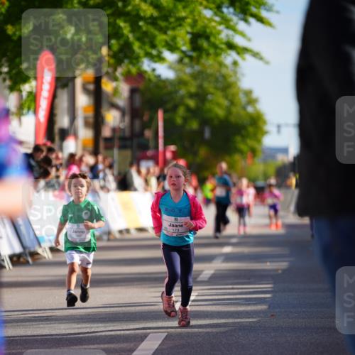 20.09.2026 - PSD Bank Halbmarathon LAZAROV Photography http://msf.ph/oto/10548401 20.09.2026 10:33:57 Ziel 138, 173, 207, 290, 382 meine-sportfotos.de