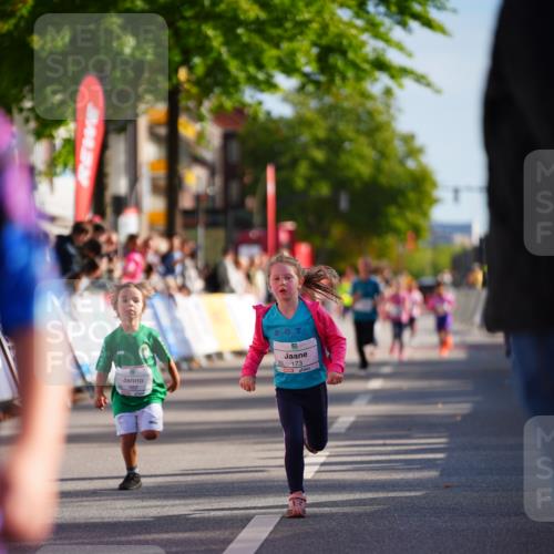 20.09.2026 - PSD Bank Halbmarathon LAZAROV Photography http://msf.ph/oto/10548402 20.09.2026 10:33:57 Ziel 138, 173, 207, 290, 382 meine-sportfotos.de