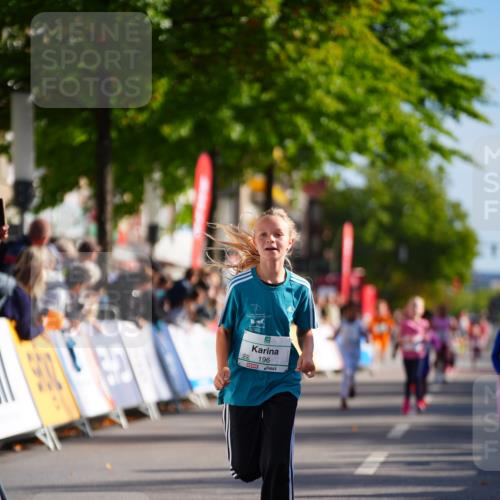 20.09.2026 - PSD Bank Halbmarathon LAZAROV Photography http://msf.ph/oto/10548416 20.09.2026 10:34:05 Ziel 171, 173, 196, 376, 382 meine-sportfotos.de