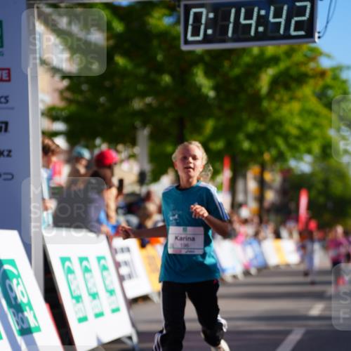 20.09.2026 - PSD Bank Halbmarathon LAZAROV Photography http://msf.ph/oto/10548418 20.09.2026 10:34:06 Ziel 171, 173, 196, 376, 382 meine-sportfotos.de