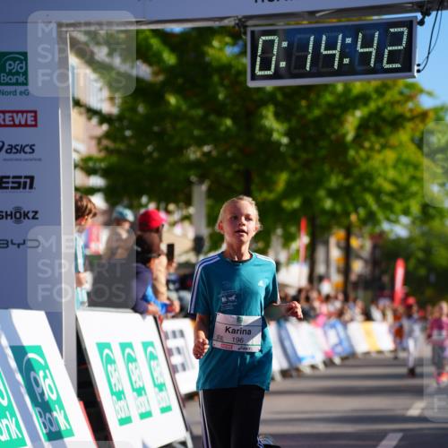 20.09.2026 - PSD Bank Halbmarathon LAZAROV Photography http://msf.ph/oto/10548419 20.09.2026 10:34:07 Ziel 171, 173, 196, 376, 382 meine-sportfotos.de