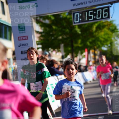20.09.2026 - PSD Bank Halbmarathon LAZAROV Photography http://msf.ph/oto/10548462 20.09.2026 10:34:30 Ziel 143, 147, 168, 267, 268, 270, 350, 367 meine-sportfotos.de
