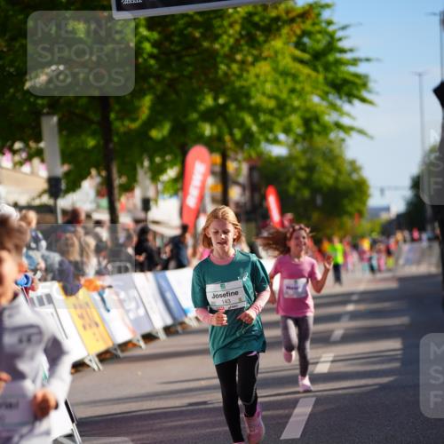 20.09.2026 - PSD Bank Halbmarathon LAZAROV Photography http://msf.ph/oto/10548470 20.09.2026 10:34:33 Ziel 143, 147, 168, 239, 267, 268, 270, 350, 367 meine-sportfotos.de