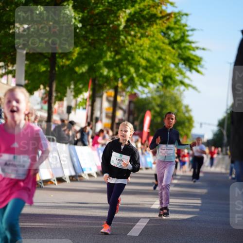 20.09.2026 - PSD Bank Halbmarathon LAZAROV Photography http://msf.ph/oto/10548505 20.09.2026 10:35:02 Ziel 119, 161, 378, 383, 401, 452 meine-sportfotos.de