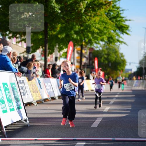 20.09.2026 - PSD Bank Halbmarathon LAZAROV Photography http://msf.ph/oto/10548550 20.09.2026 10:35:26 Ziel 311, 385, 423, 440, 460 meine-sportfotos.de