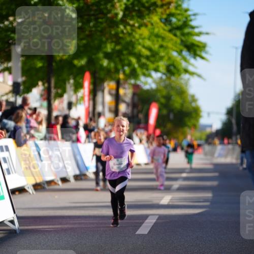 20.09.2026 - PSD Bank Halbmarathon LAZAROV Photography http://msf.ph/oto/10548553 20.09.2026 10:35:29 Ziel 169, 385, 423, 440, 460 meine-sportfotos.de