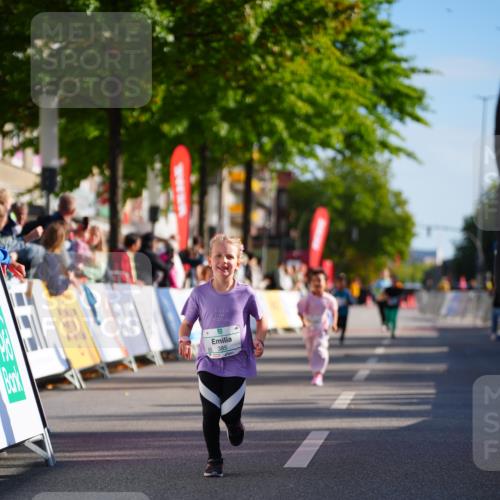 20.09.2026 - PSD Bank Halbmarathon LAZAROV Photography http://msf.ph/oto/10548555 20.09.2026 10:35:29 Ziel 169, 385, 423, 440, 460 meine-sportfotos.de