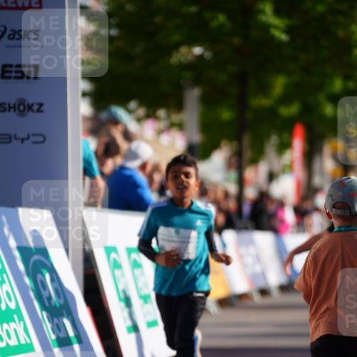 20.09.2026 - PSD Bank Halbmarathon LAZAROV Photography http://msf.ph/oto/10548570 20.09.2026 10:35:38 Ziel 169, 192, 320, 366, 404 meine-sportfotos.de