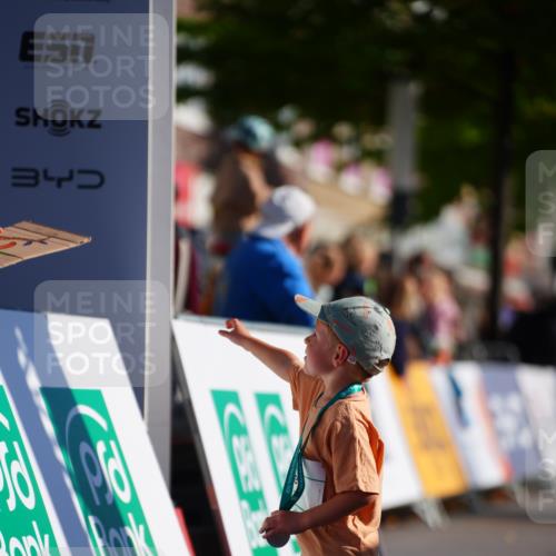 20.09.2026 - PSD Bank Halbmarathon LAZAROV Photography http://msf.ph/oto/10548580 20.09.2026 10:35:43 Ziel 192, 320, 404 meine-sportfotos.de