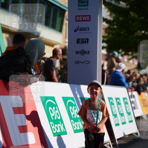 20.09.2026 - PSD Bank Halbmarathon LAZAROV Photography http://msf.ph/oto/10548583 20.09.2026 10:35:45 Ziel 192, 320, 404 meine-sportfotos.de
