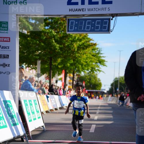 20.09.2026 - PSD Bank Halbmarathon LAZAROV Photography http://msf.ph/oto/10548599 20.09.2026 10:36:17 Ziel 442 meine-sportfotos.de