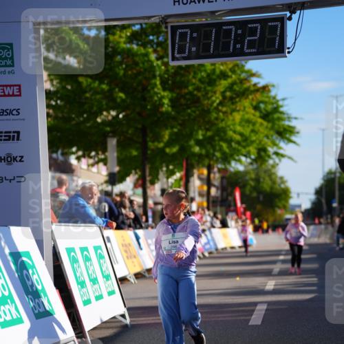 20.09.2026 - PSD Bank Halbmarathon LAZAROV Photography http://msf.ph/oto/10548612 20.09.2026 10:36:51 Ziel 286 meine-sportfotos.de
