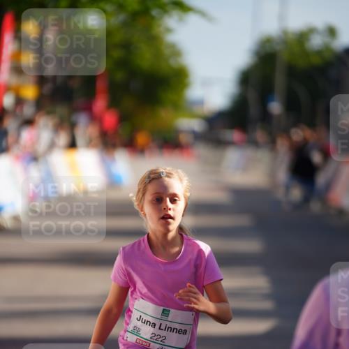 20.09.2026 - PSD Bank Halbmarathon LAZAROV Photography http://msf.ph/oto/10548628 20.09.2026 10:37:00 Ziel 222, 289 meine-sportfotos.de