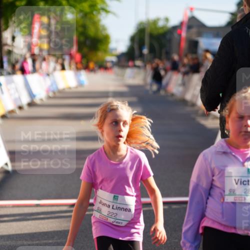 20.09.2026 - PSD Bank Halbmarathon LAZAROV Photography http://msf.ph/oto/10548631 20.09.2026 10:37:00 Ziel 222, 289 meine-sportfotos.de