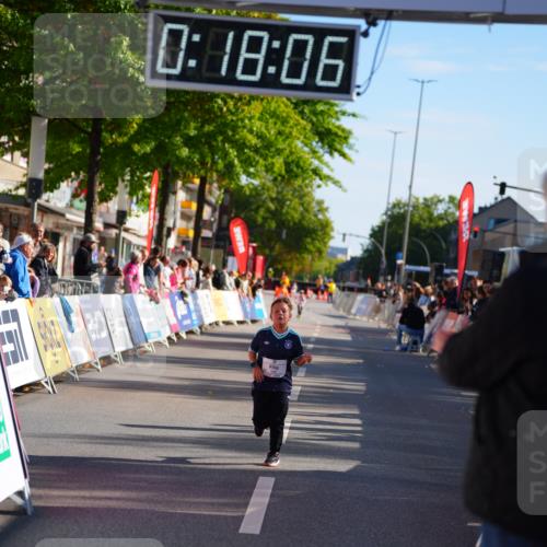 20.09.2026 - PSD Bank Halbmarathon LAZAROV Photography http://msf.ph/oto/10548636 20.09.2026 10:37:30 Ziel 180 meine-sportfotos.de