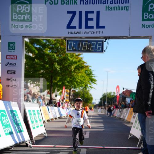 20.09.2026 - PSD Bank Halbmarathon LAZAROV Photography http://msf.ph/oto/10548653 20.09.2026 10:37:51 Ziel 331 meine-sportfotos.de