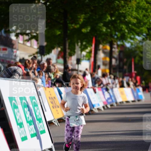 20.09.2026 - PSD Bank Halbmarathon LAZAROV Photography http://msf.ph/oto/10548681 20.09.2026 10:38:19 Ziel 332 meine-sportfotos.de