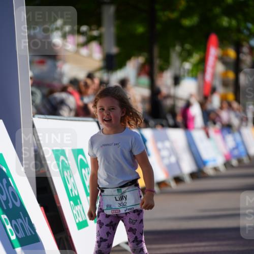20.09.2026 - PSD Bank Halbmarathon LAZAROV Photography http://msf.ph/oto/10548687 20.09.2026 10:38:21 Ziel 332 meine-sportfotos.de