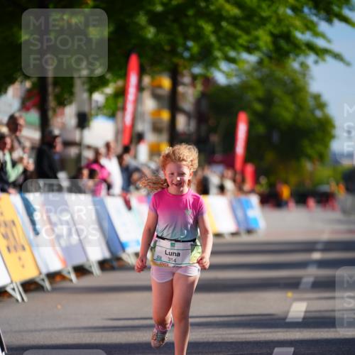 20.09.2026 - PSD Bank Halbmarathon LAZAROV Photography http://msf.ph/oto/10548696 20.09.2026 10:38:33 Ziel 314 meine-sportfotos.de