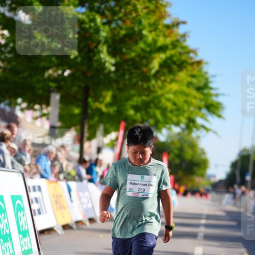 20.09.2026 - PSD Bank Halbmarathon LAZAROV Photography http://msf.ph/oto/10548709 20.09.2026 10:40:40 Ziel 259 meine-sportfotos.de