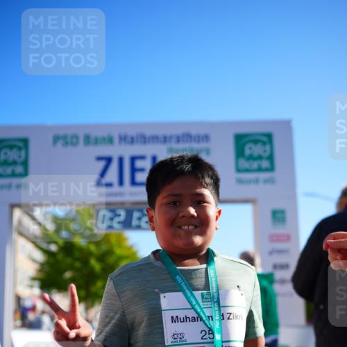 20.09.2026 - PSD Bank Halbmarathon LAZAROV Photography http://msf.ph/oto/10548717 20.09.2026 10:40:47 Ziel 259 meine-sportfotos.de