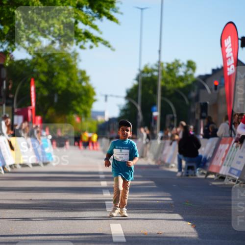 20.09.2026 - PSD Bank Halbmarathon LAZAROV Photography http://msf.ph/oto/10548726 20.09.2026 10:43:23 Ziel 193 meine-sportfotos.de