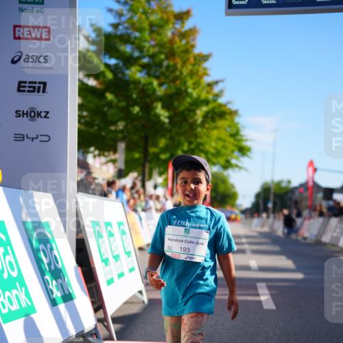 20.09.2026 - PSD Bank Halbmarathon LAZAROV Photography http://msf.ph/oto/10548733 20.09.2026 10:43:28 Ziel 193 meine-sportfotos.de