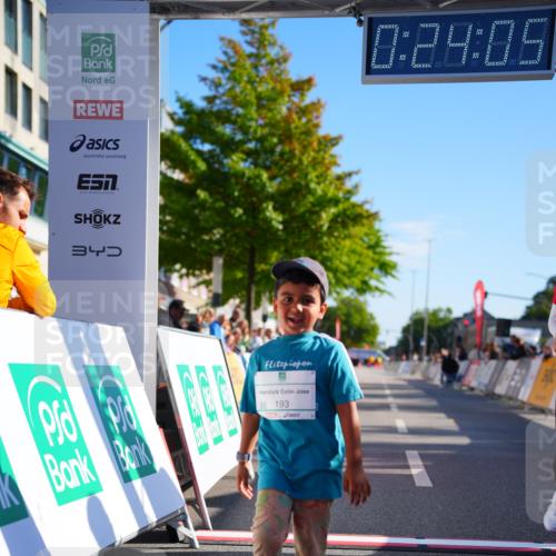 20.09.2026 - PSD Bank Halbmarathon LAZAROV Photography http://msf.ph/oto/10548734 20.09.2026 10:43:29 Ziel 193 meine-sportfotos.de