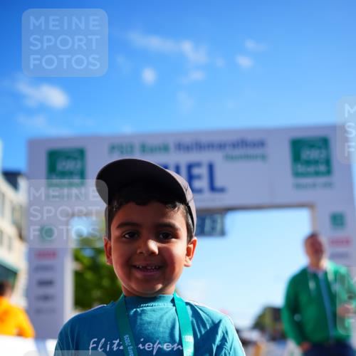 20.09.2026 - PSD Bank Halbmarathon LAZAROV Photography http://msf.ph/oto/10548746 20.09.2026 10:43:37 Ziel  meine-sportfotos.de