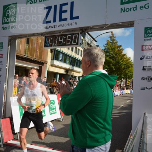 20.09.2026 - PSD Bank Halbmarathon LAZAROV Photography http://msf.ph/oto/10548755 20.09.2026 11:14:49 Ziel 4152 meine-sportfotos.de