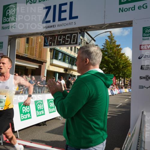 20.09.2026 - PSD Bank Halbmarathon LAZAROV Photography http://msf.ph/oto/10548756 20.09.2026 11:14:49 Ziel 4152 meine-sportfotos.de