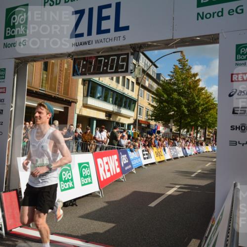 20.09.2026 - PSD Bank Halbmarathon LAZAROV Photography http://msf.ph/oto/10548768 20.09.2026 11:17:05 Ziel 1335, 4513 meine-sportfotos.de