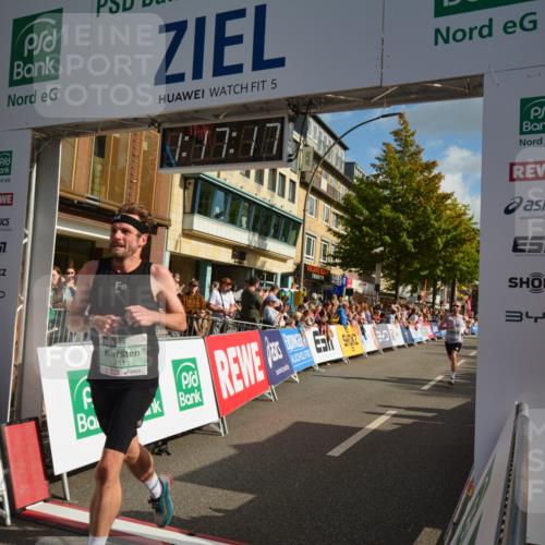 20.09.2026 - PSD Bank Halbmarathon LAZAROV Photography http://msf.ph/oto/10548770 20.09.2026 11:17:17 Ziel 4128, 4513 meine-sportfotos.de
