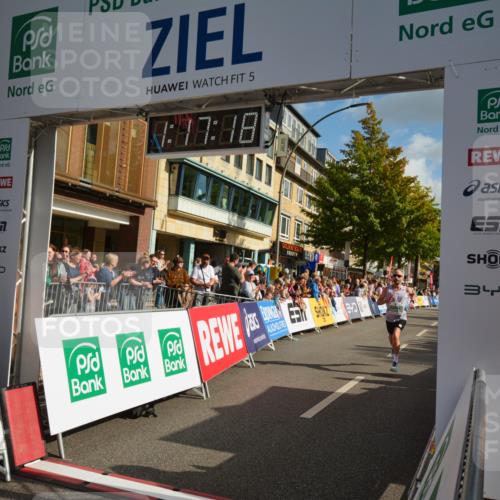 20.09.2026 - PSD Bank Halbmarathon LAZAROV Photography http://msf.ph/oto/10548773 20.09.2026 11:17:17 Ziel 4128, 4513 meine-sportfotos.de