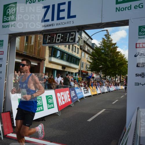 20.09.2026 - PSD Bank Halbmarathon LAZAROV Photography http://msf.ph/oto/10548784 20.09.2026 11:18:11 Ziel 1204, 1765, 2951 meine-sportfotos.de