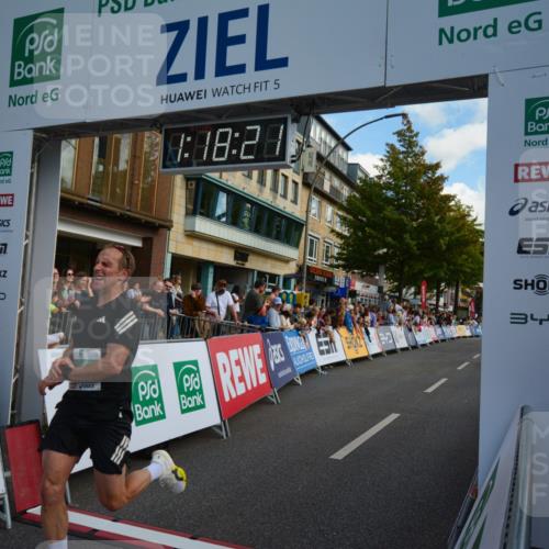 20.09.2026 - PSD Bank Halbmarathon LAZAROV Photography http://msf.ph/oto/10548789 20.09.2026 11:18:21 Ziel 1204, 2951, 4108 meine-sportfotos.de