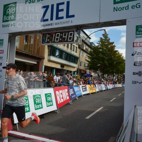 20.09.2026 - PSD Bank Halbmarathon LAZAROV Photography http://msf.ph/oto/10548793 20.09.2026 11:18:47 Ziel 1651 meine-sportfotos.de