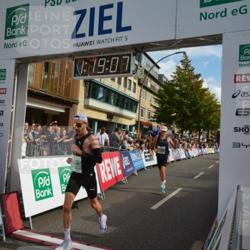 20.09.2026 - PSD Bank Halbmarathon LAZAROV Photography http://msf.ph/oto/10548798 20.09.2026 11:19:07 Ziel 2541, 3171, 3272, 4119, 4169 meine-sportfotos.de