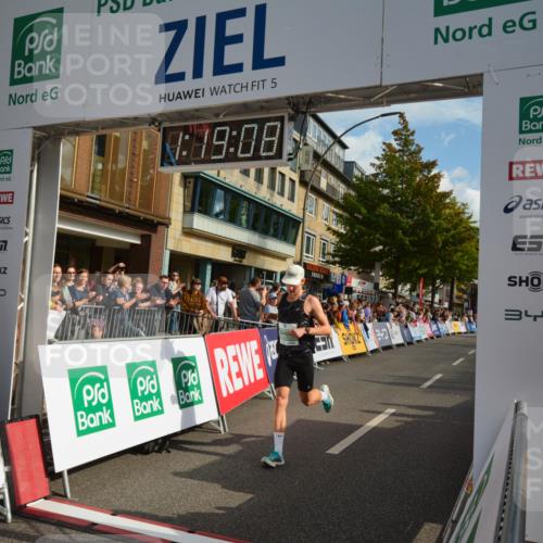 20.09.2026 - PSD Bank Halbmarathon LAZAROV Photography http://msf.ph/oto/10548801 20.09.2026 11:19:07 Ziel 2541, 3171, 3272, 4119, 4169 meine-sportfotos.de