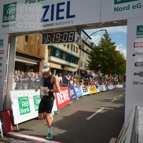 20.09.2026 - PSD Bank Halbmarathon LAZAROV Photography http://msf.ph/oto/10548804 20.09.2026 11:19:08 Ziel 2541, 3171, 3272, 4119, 4169 meine-sportfotos.de