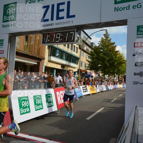 20.09.2026 - PSD Bank Halbmarathon LAZAROV Photography http://msf.ph/oto/10548815 20.09.2026 11:19:16 Ziel 2541, 3272, 4169 meine-sportfotos.de