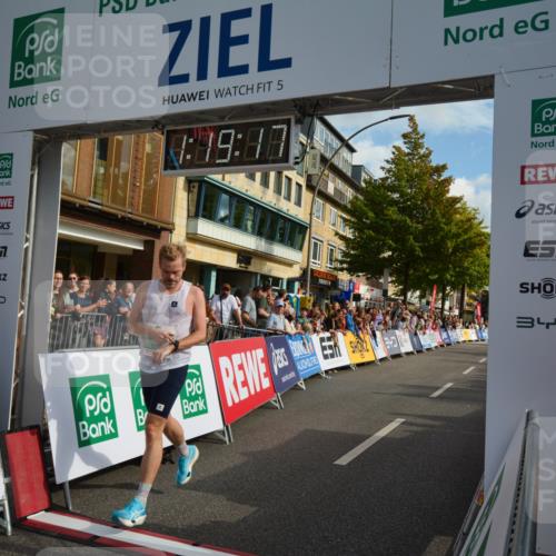 20.09.2026 - PSD Bank Halbmarathon LAZAROV Photography http://msf.ph/oto/10548818 20.09.2026 11:19:16 Ziel 2541, 3272, 4169 meine-sportfotos.de