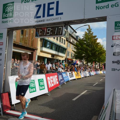 20.09.2026 - PSD Bank Halbmarathon LAZAROV Photography http://msf.ph/oto/10548819 20.09.2026 11:19:17 Ziel 2541, 3272, 4169 meine-sportfotos.de