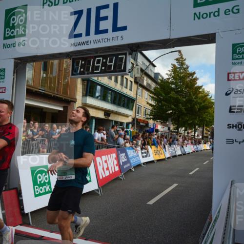 20.09.2026 - PSD Bank Halbmarathon LAZAROV Photography http://msf.ph/oto/10548822 20.09.2026 11:19:47 Ziel 1785, 4372, 4718 meine-sportfotos.de